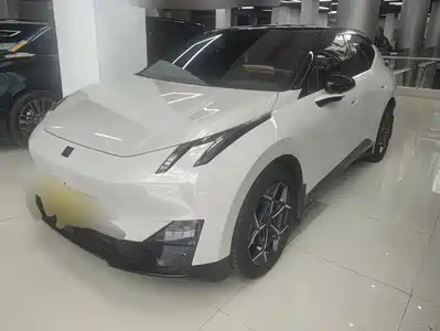 Lynk & Co Z20 2025