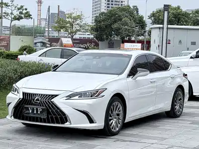 Lexus ES 2024