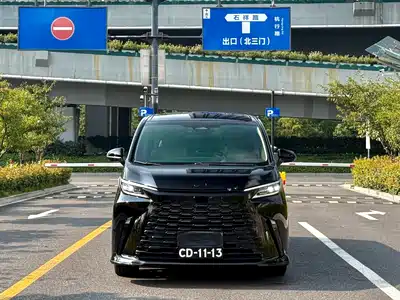 Lexus LM 2026
