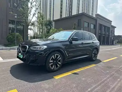 BMW iX3 2024