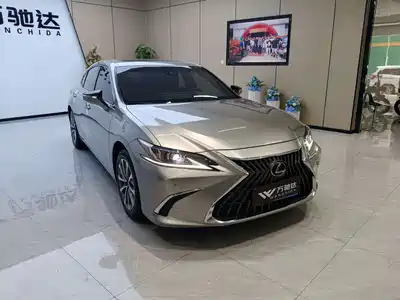 Lexus ES 2023