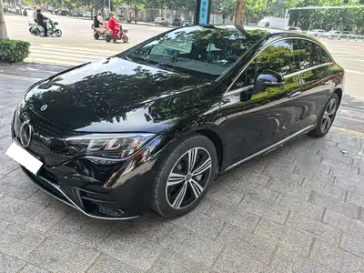 Mercedes-Benz EQE 2025