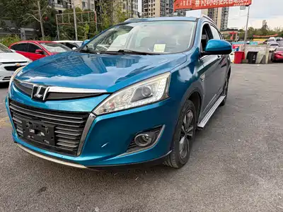 Luxgen U6 SUV 2016