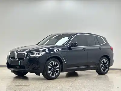 BMW iX3 2025