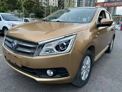 Venucia T70 2015