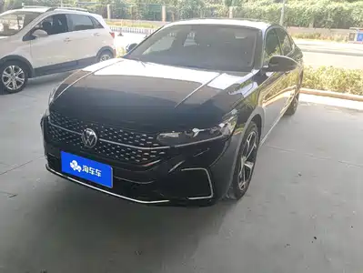 Volkswagen Passat 2025