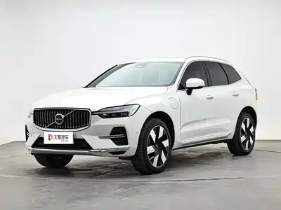Volvo XC60 Plug-in Hybrid 2025