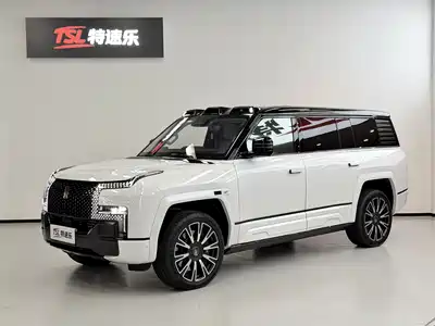 Yangwang U8 L 2025