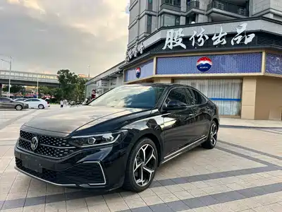 Volkswagen Passat 2023
