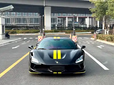 Ferrari F8 2023