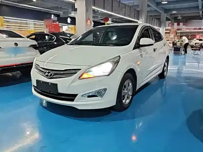 Hyundai Verna 2015