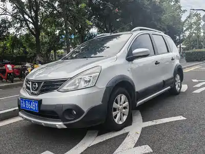 Nissan Livina 2013