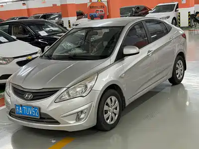 Hyundai Verna 2012