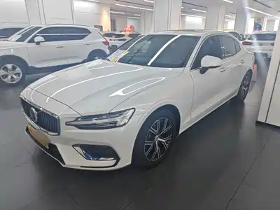 Volvo S60 2024