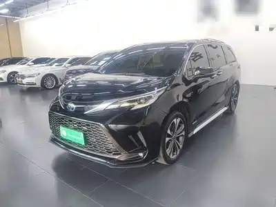Toyota Granvia 2023