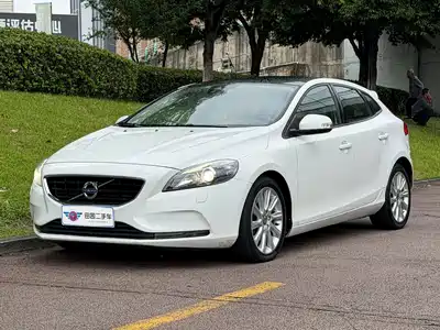 Volvo V40 2015