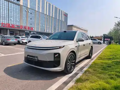 Li Auto L6 2025