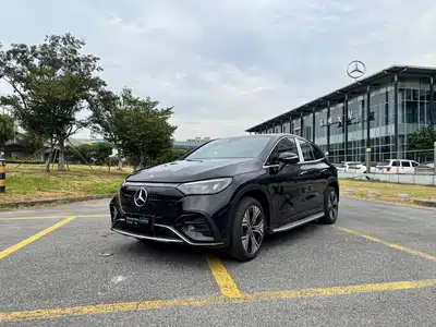 Mercedes-Benz EQE SUV 2025