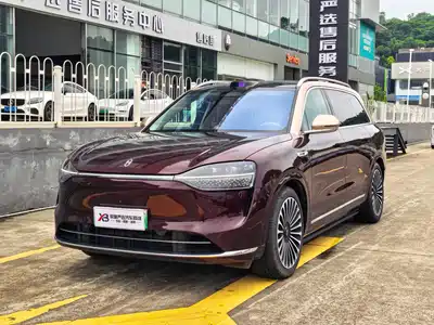 AITO Wenjie M9 2025