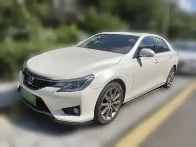 Toyota Reiz 2016
