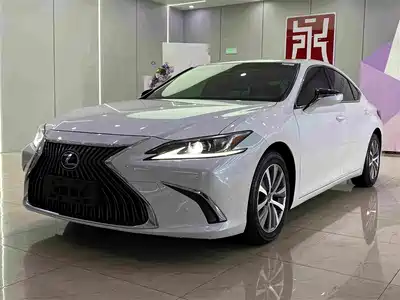Lexus ES 2019