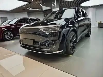AITO Wenjie M8 2025