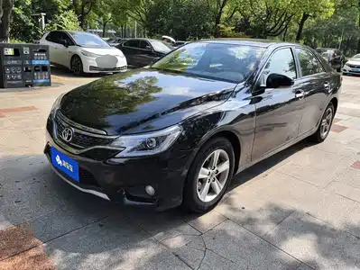 Toyota Reiz 2015