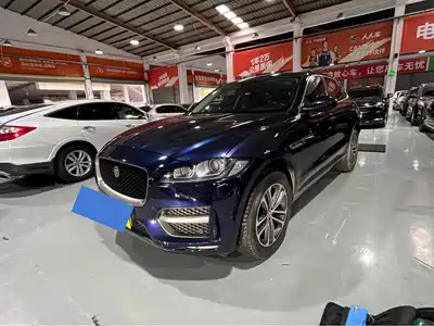 Jaguar F-PACE 2017