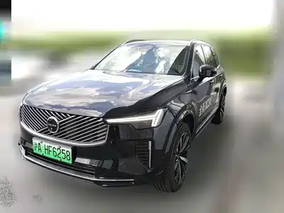 Volvo XC90 Plug-in Hybrid 2025