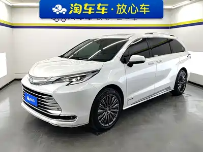 Toyota Sienna 2024
