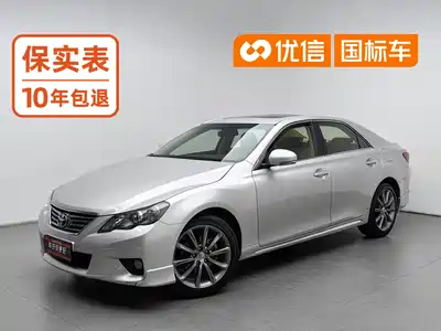 Toyota Reiz 2013