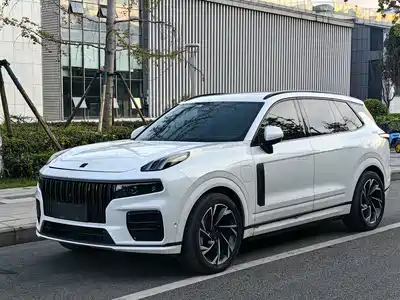 Lynk & Co 09 EM-P 2022