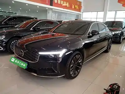 Volvo S90 2025
