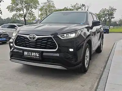 Toyota Highlander 2025