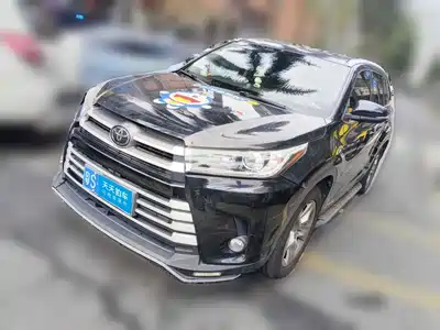 Toyota Highlander 2021