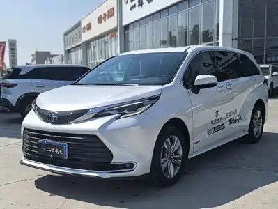 Toyota Sienna 2023