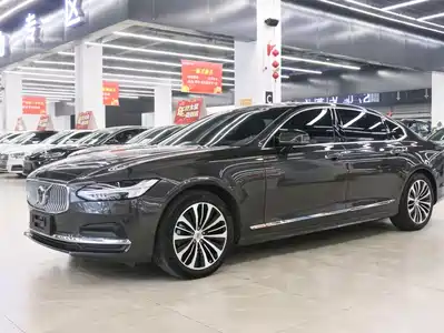 Volvo S90 2023
