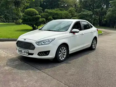 Ford Escort 2015