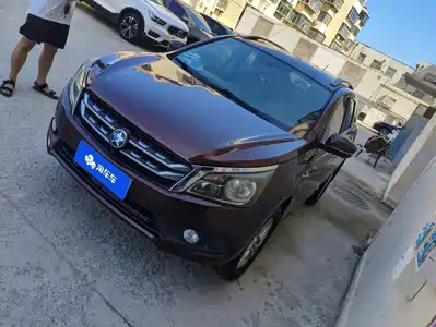 Venucia T70 2017