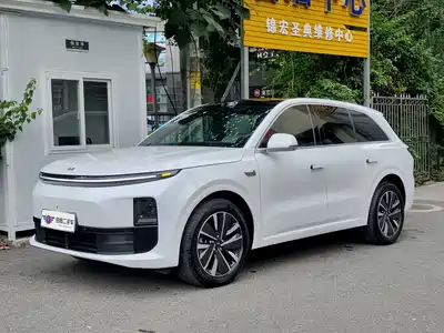 Li Auto L6 2025