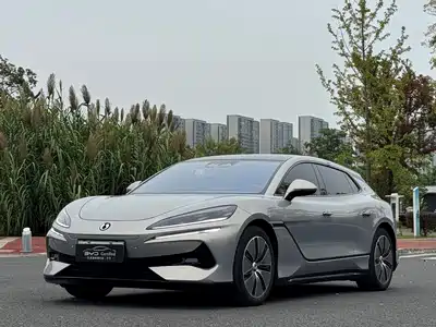 Denza Z9GT 2024