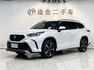 Toyota Crown Kluger 2023