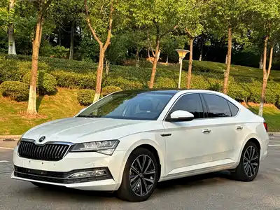 Škoda Superb 2023