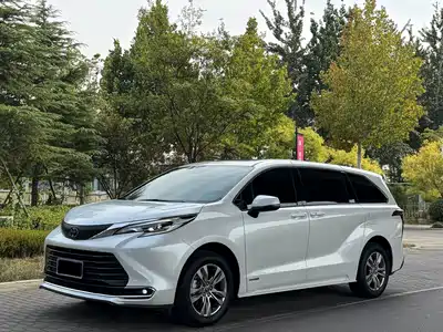 Toyota Sienna 2024