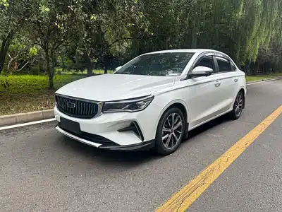 Geely Emgrand 2022