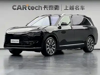 AITO Wenjie M9 2025