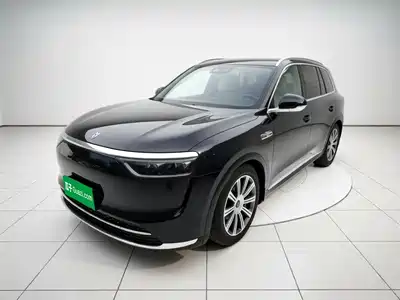 AITO Wenjie M8 2025