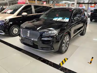 Lincoln Adventurer 2022