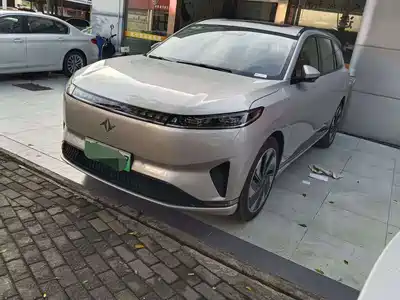 Dongfeng Yipai eπ008 2024
