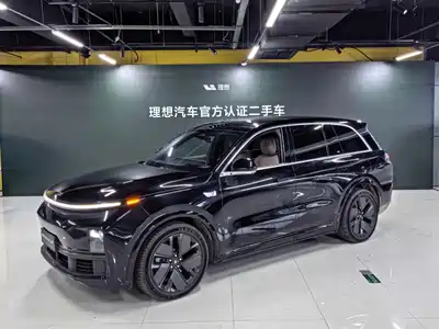 Li Auto L8 2025